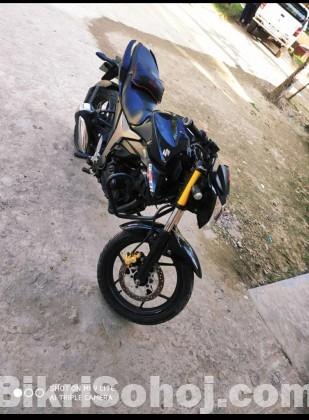 Sujuki Gixxer